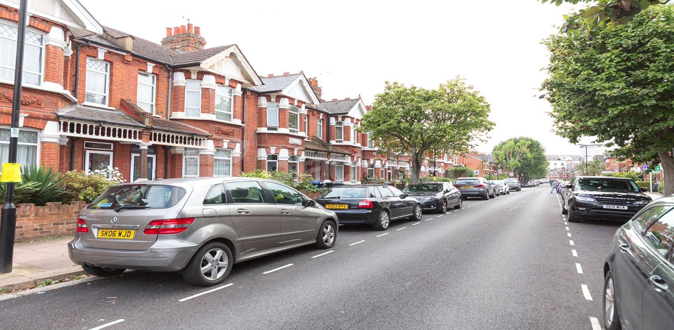 			2 Bedroom, 1 bath, 1 reception Flat			 Valetta Road , WENDELL PARK